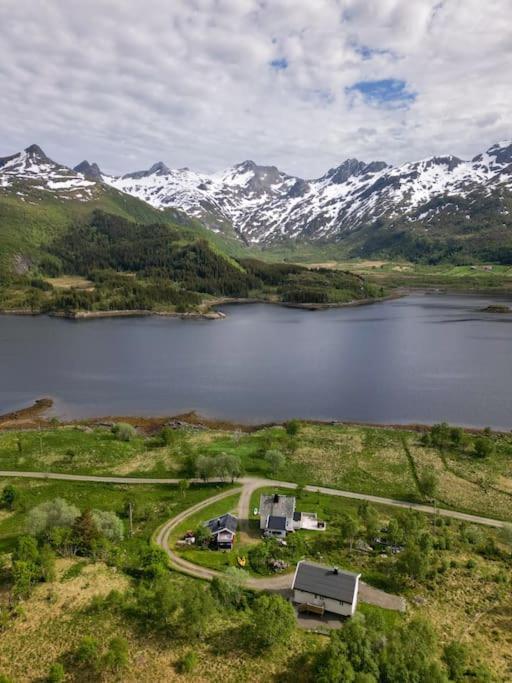 The Little Red Cabin Lofoten Urda エクステリア 写真